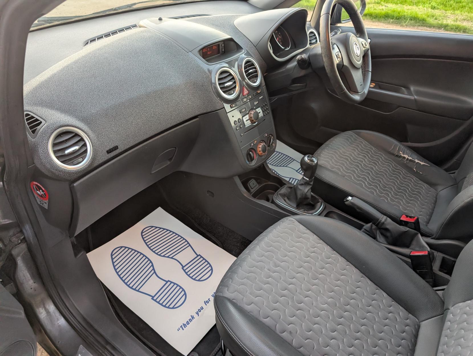 Vauxhall Corsa 1.4 16V SE Hatchback 5dr Petrol Manual Wide Ratio Euro 5 (100 ps)