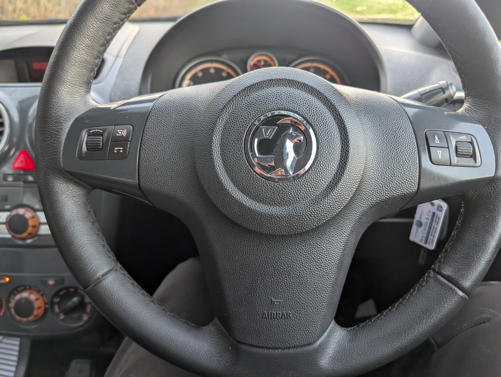 Vauxhall Corsa 1.4 16V SE Hatchback 5dr Petrol Manual Wide Ratio Euro 5 (100 ps)