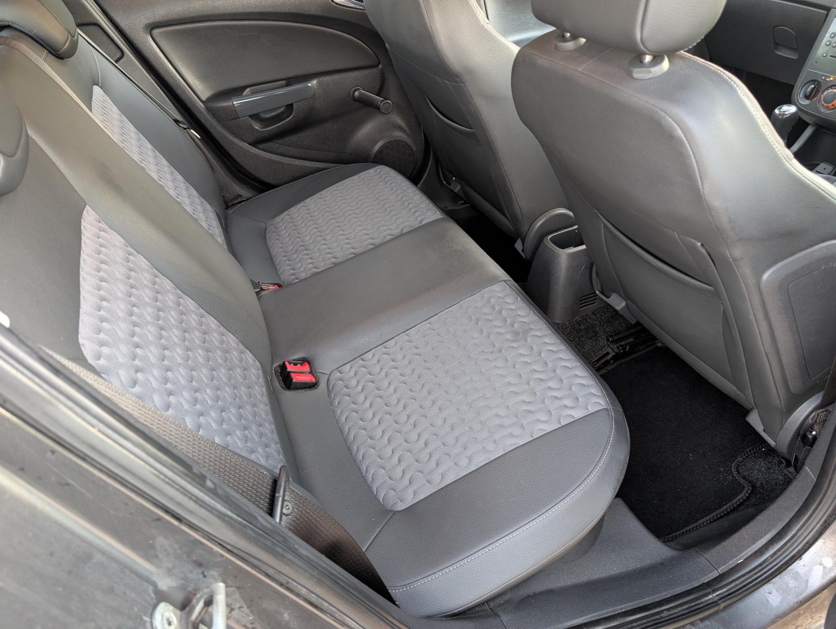 Vauxhall Corsa 1.4 16V SE Hatchback 5dr Petrol Manual Wide Ratio Euro 5 (100 ps)