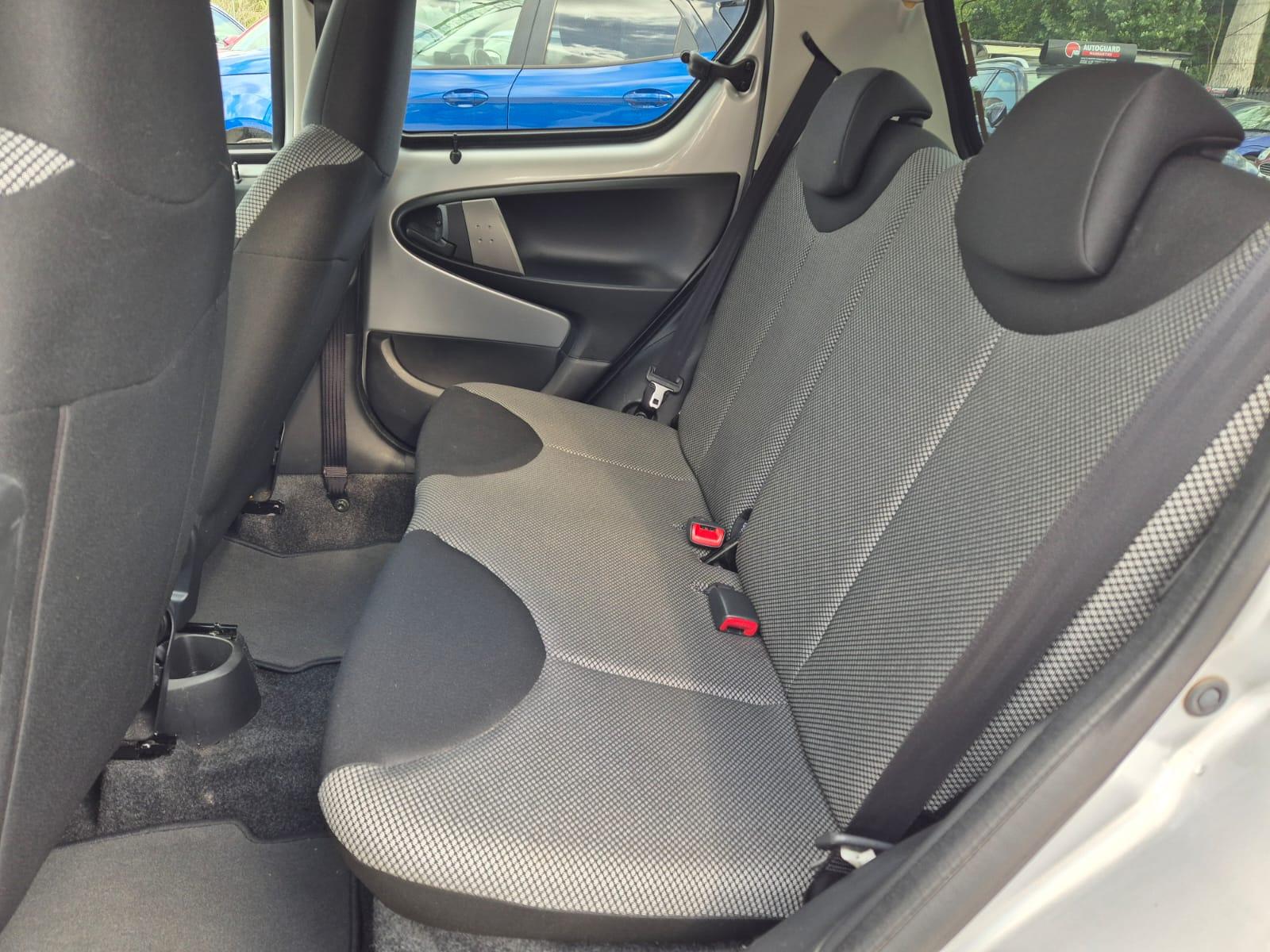 Toyota AYGO 1.0 VVT-i Mode Hatchback 5dr Petrol Manual Euro 5 (68 ps)