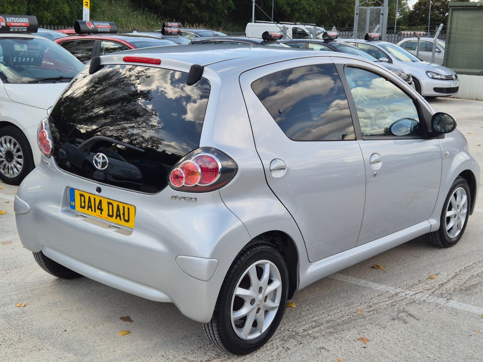Toyota AYGO 1.0 VVT-i Mode Hatchback 5dr Petrol Manual Euro 5 (68 ps)