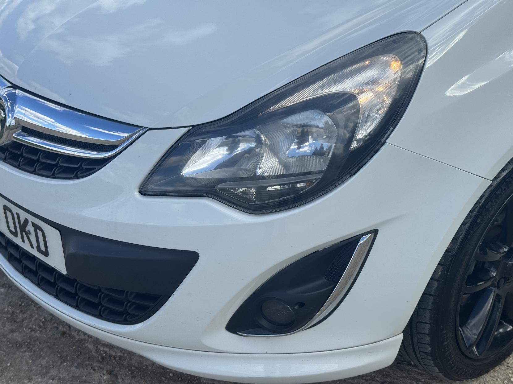Vauxhall Corsa 1.2 16V Limited Edition Hatchback 3dr Petrol Manual Euro 5 (85 ps)