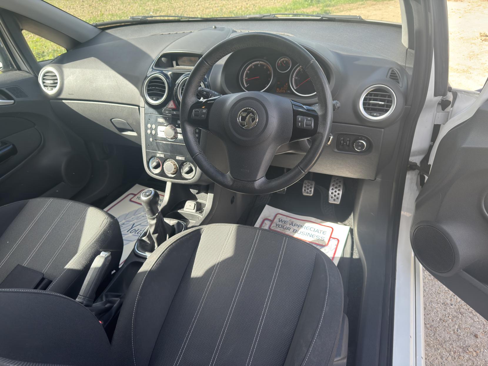 Vauxhall Corsa 1.2 16V Limited Edition Hatchback 3dr Petrol Manual Euro 5 (85 ps)