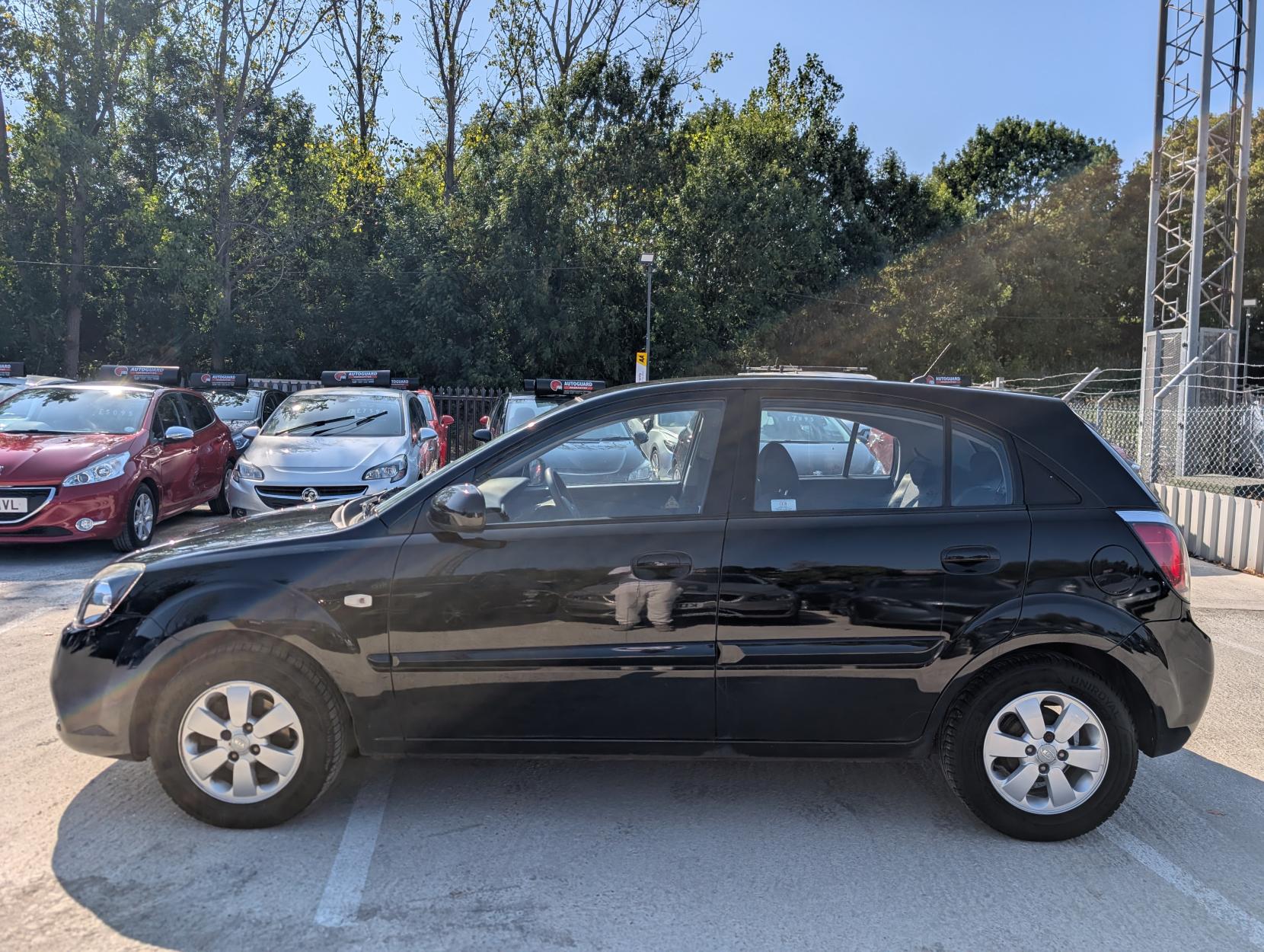 Kia Rio 1.4 Strike Hatchback 5dr Petrol Manual (150 g/km, 95 bhp)