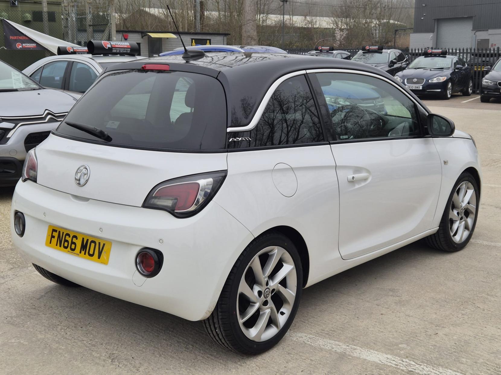 Vauxhall ADAM 1.4i SLAM Hatchback 3dr Petrol Manual Euro 6 (87 ps)