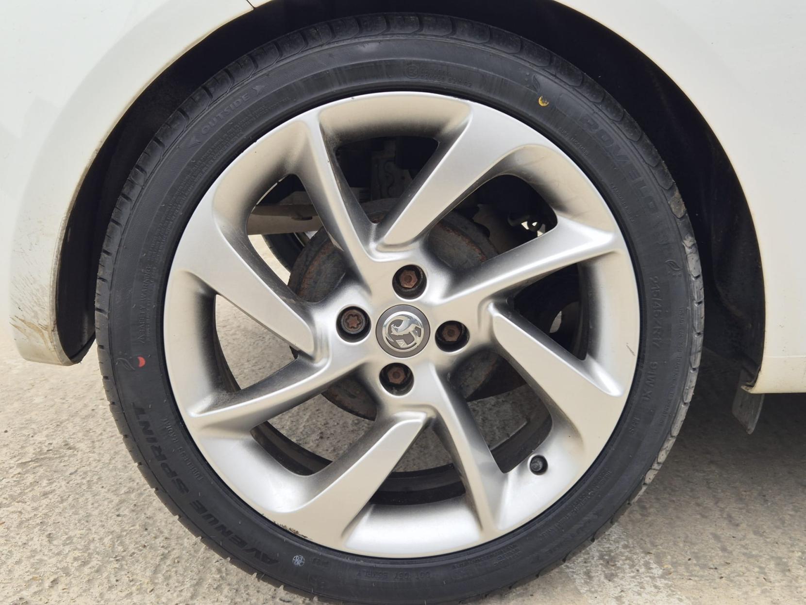 Vauxhall ADAM 1.4i SLAM Hatchback 3dr Petrol Manual Euro 6 (87 ps)