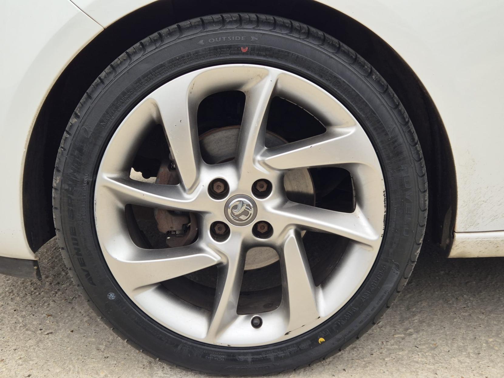 Vauxhall ADAM 1.4i SLAM Hatchback 3dr Petrol Manual Euro 6 (87 ps)