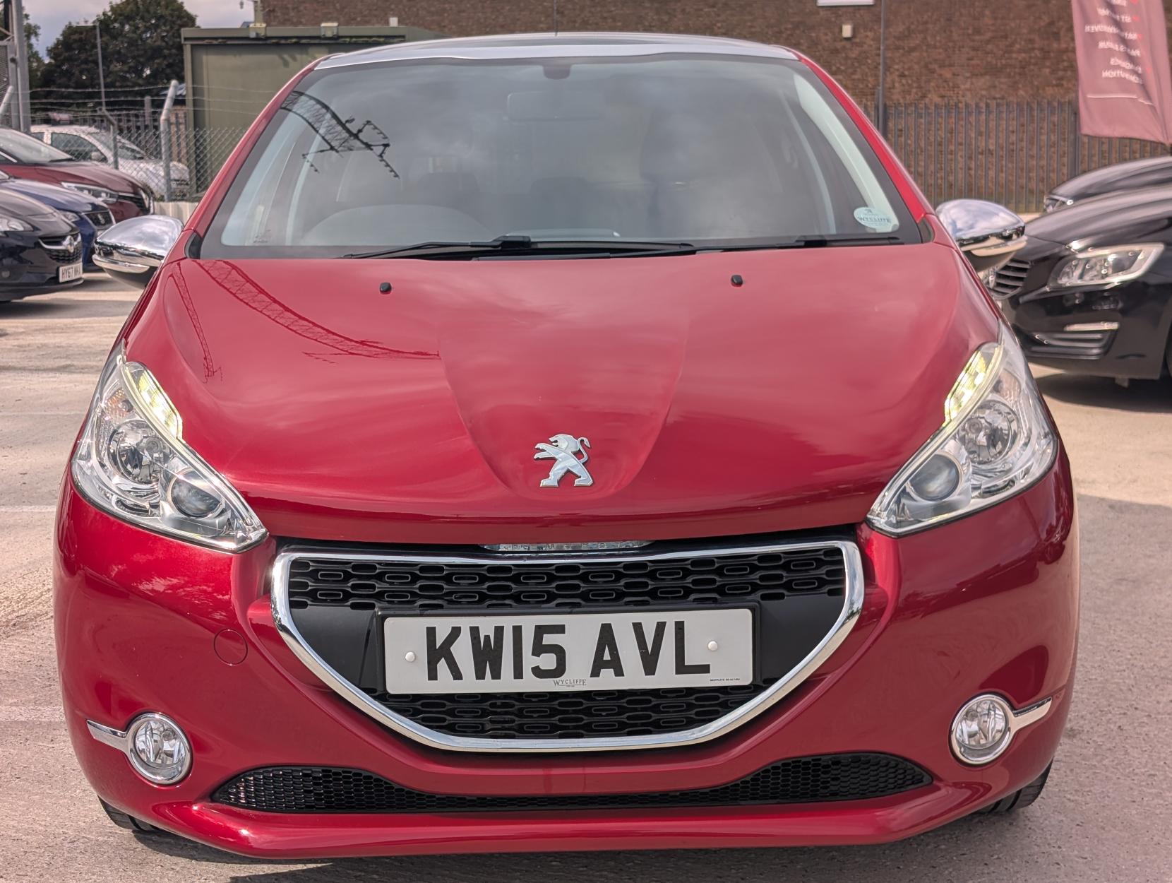 Peugeot 208 1.2 VTi PureTech Style Hatchback 5dr Petrol Manual Euro 6 (82 ps)