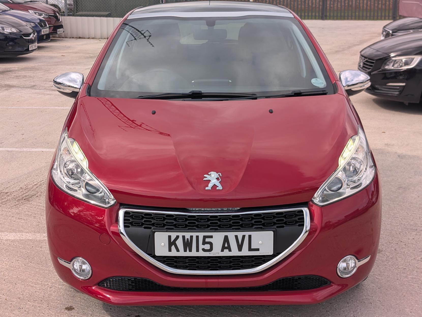 Peugeot 208 1.2 VTi PureTech Style Hatchback 5dr Petrol Manual Euro 6 (82 ps)
