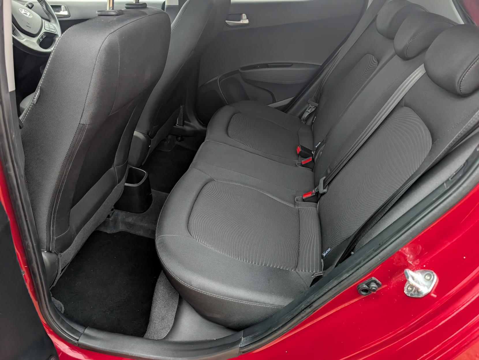 Hyundai i10 1.2 Premium Hatchback 5dr Petrol Manual Euro 6 (87 ps)