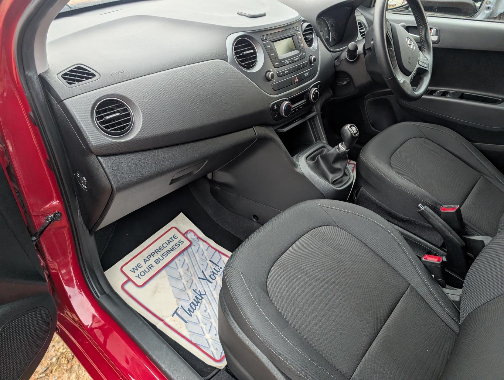 Hyundai i10 1.2 Premium Hatchback 5dr Petrol Manual Euro 6 (87 ps)