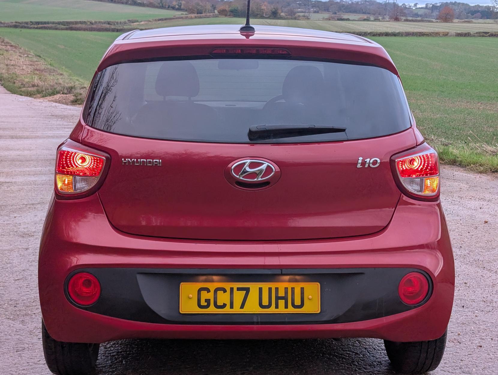 Hyundai i10 1.2 Premium Hatchback 5dr Petrol Manual Euro 6 (87 ps)