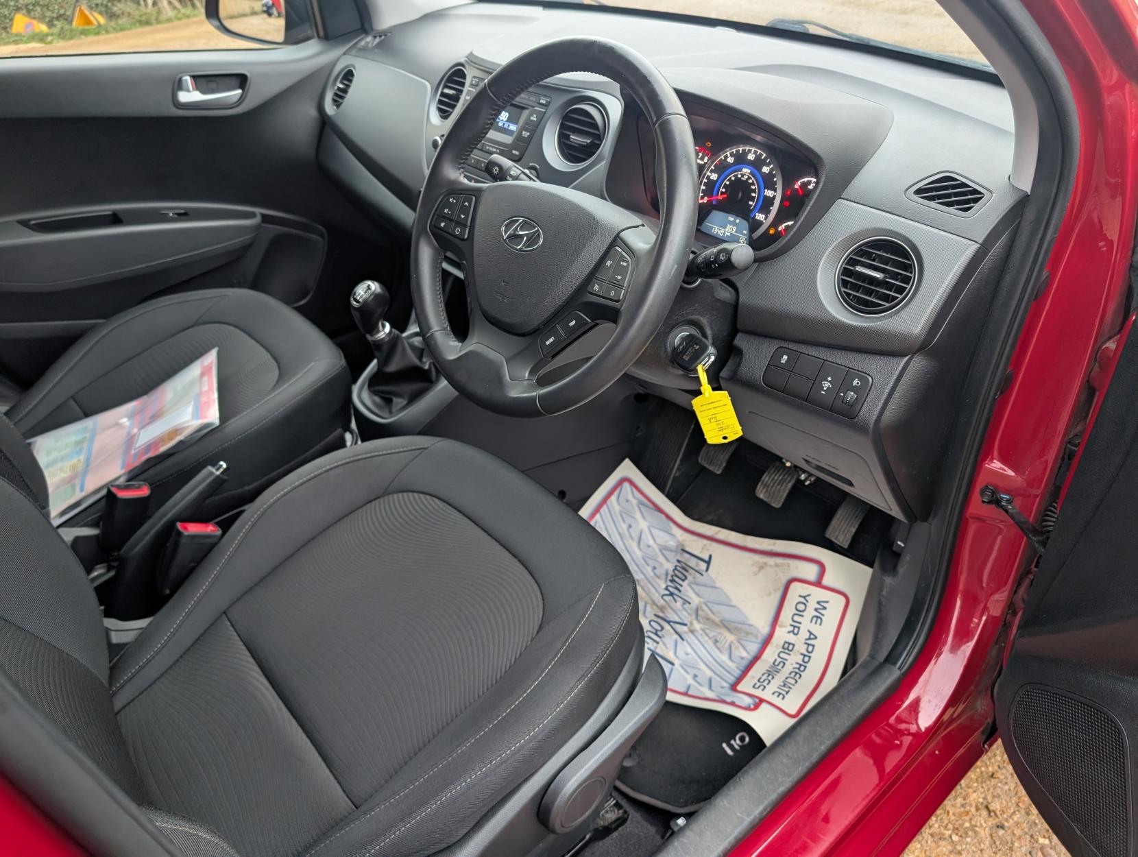 Hyundai i10 1.2 Premium Hatchback 5dr Petrol Manual Euro 6 (87 ps)