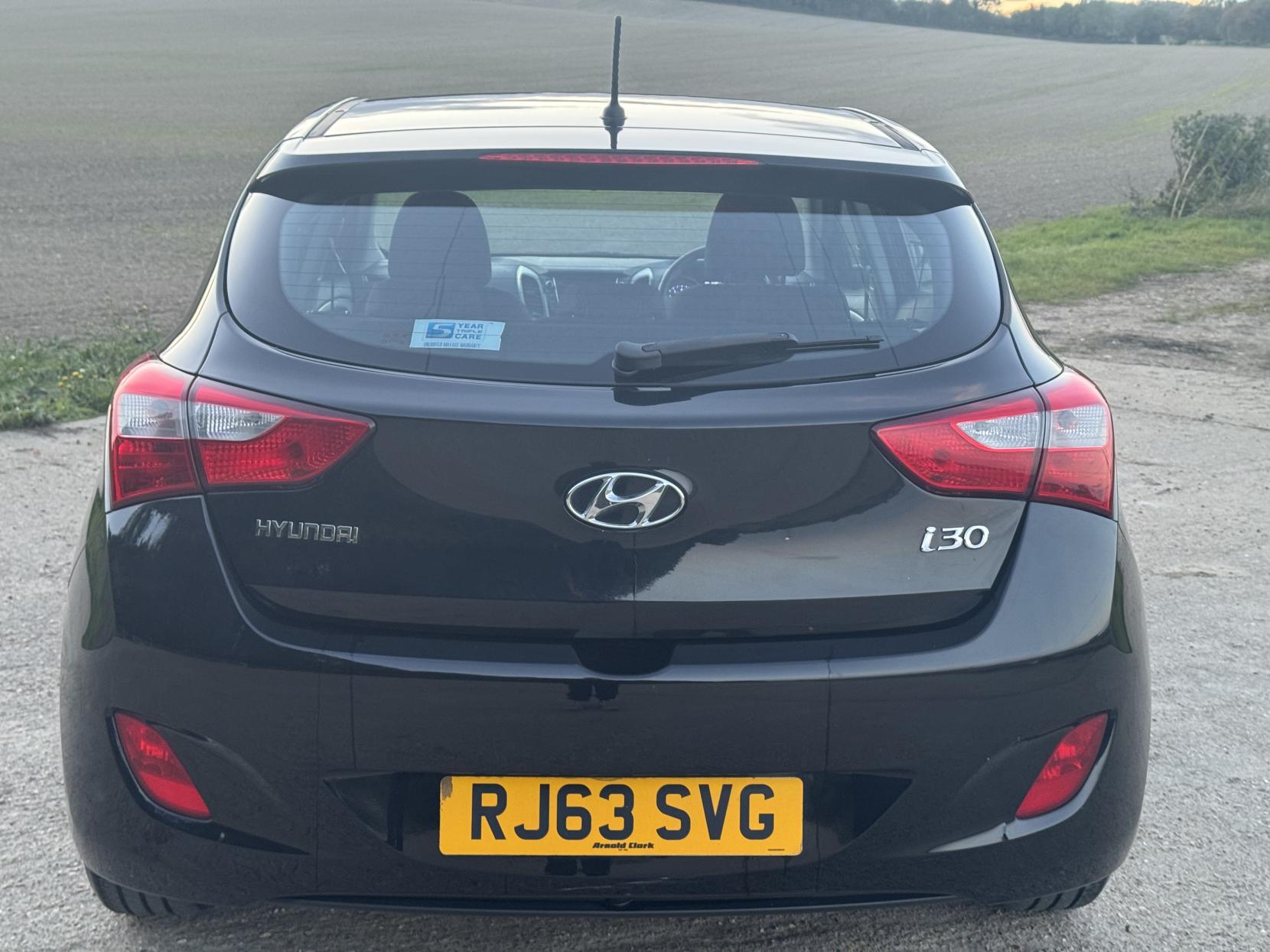 Hyundai i30 1.4 Classic Hatchback 5dr Petrol Manual Euro 5 (100 ps)
