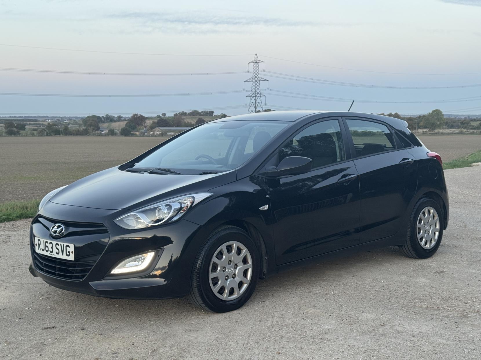 Hyundai i30 1.4 Classic Hatchback 5dr Petrol Manual Euro 5 (100 ps)