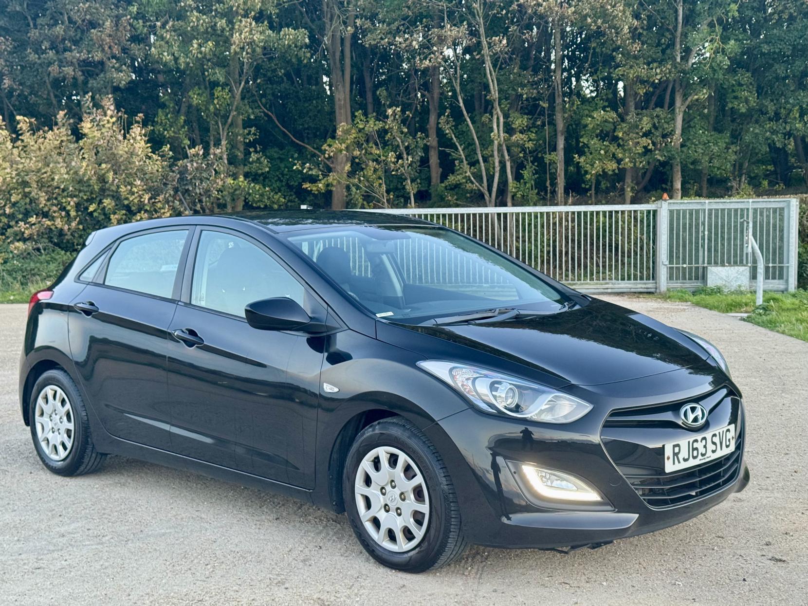 Hyundai i30 1.4 Classic Hatchback 5dr Petrol Manual Euro 5 (100 ps)