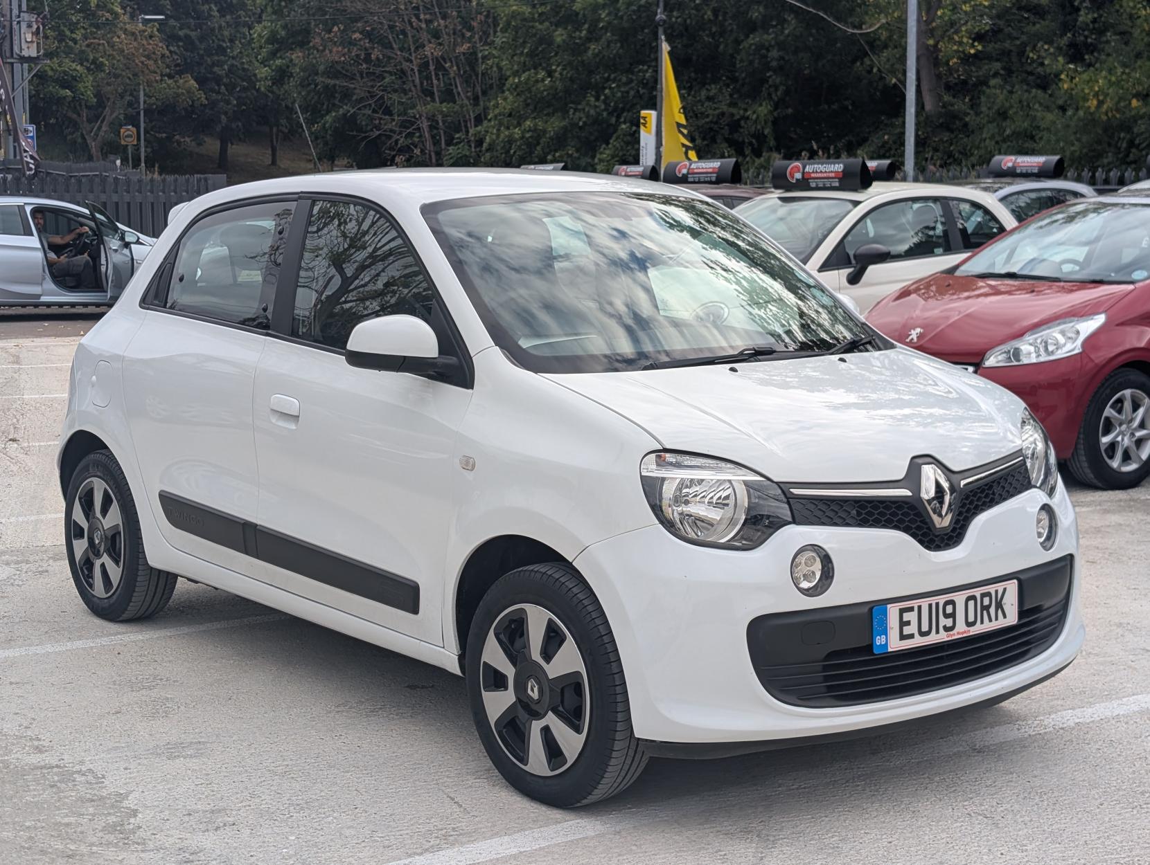 Renault Twingo 1.0 SCe Play Hatchback 5dr Petrol Manual Euro 6 (70 ps)