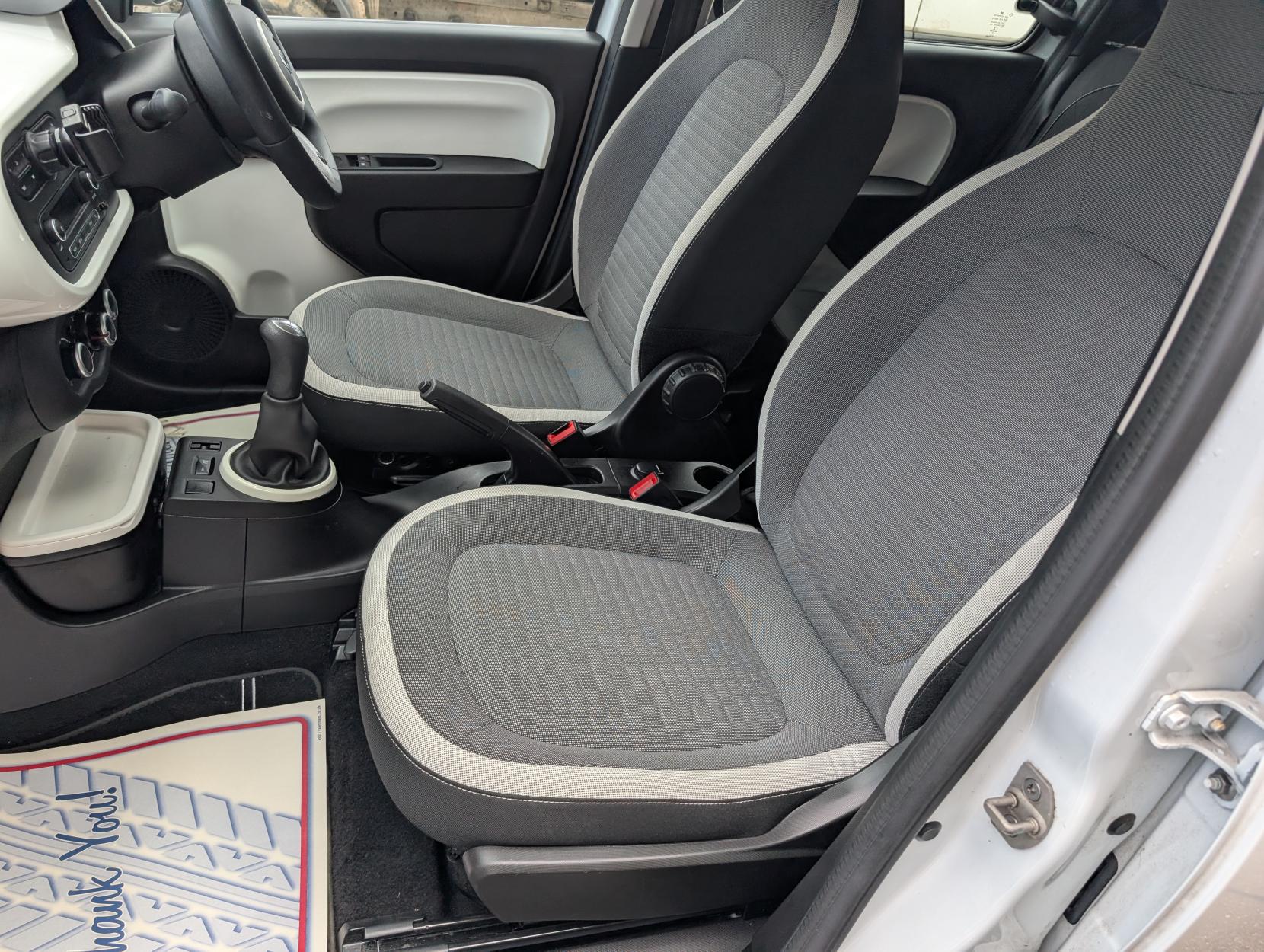 Renault Twingo 1.0 SCe Play Hatchback 5dr Petrol Manual Euro 6 (70 ps)