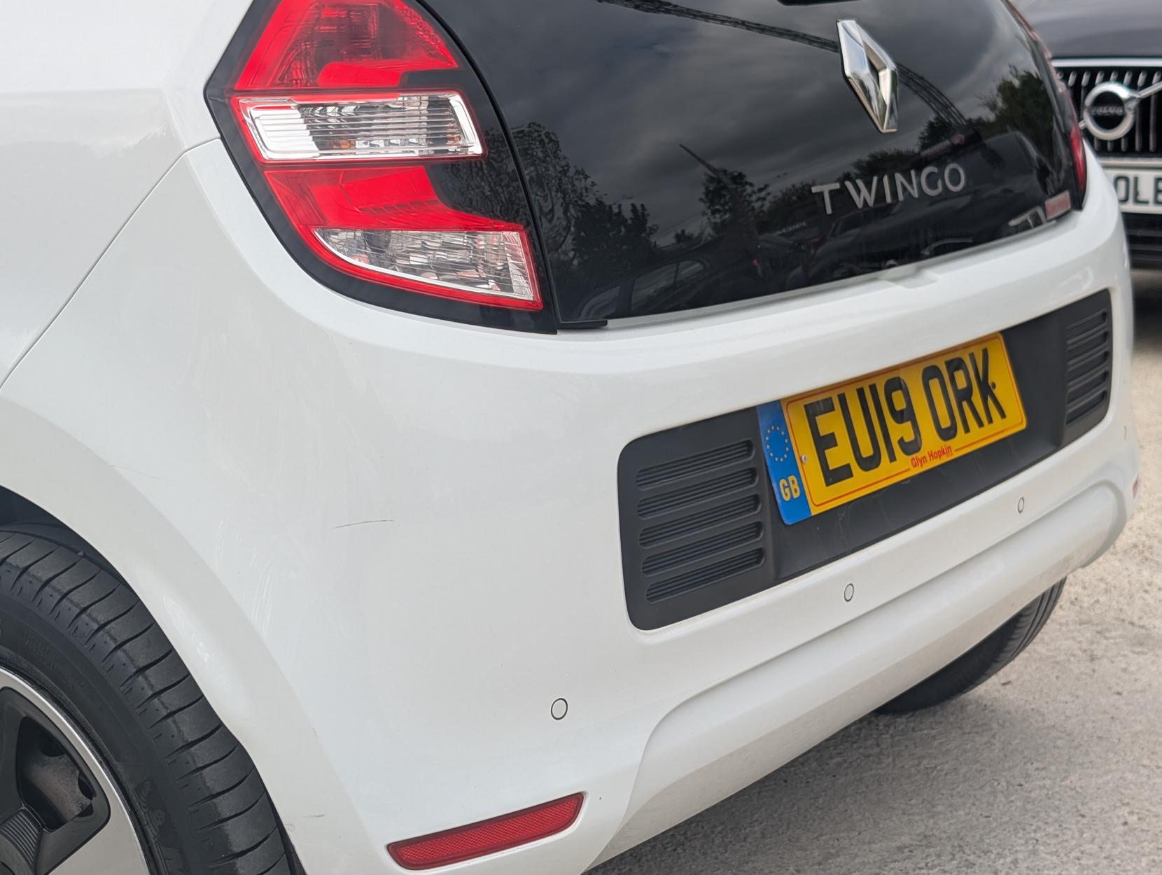 Renault Twingo 1.0 SCe Play Hatchback 5dr Petrol Manual Euro 6 (70 ps)