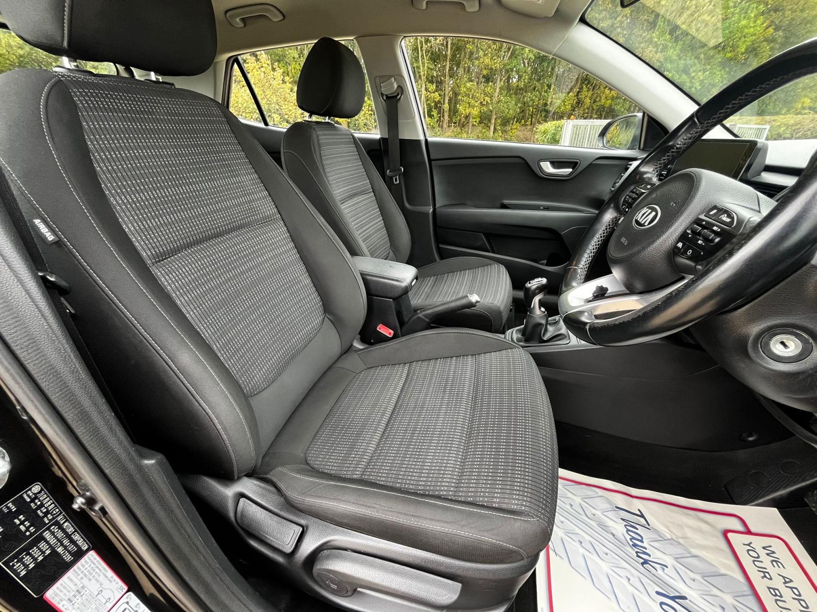 Kia Stonic 1.0 T-GDi 2 SUV 5dr Petrol Manual Euro 6 (s/s) (99 bhp)