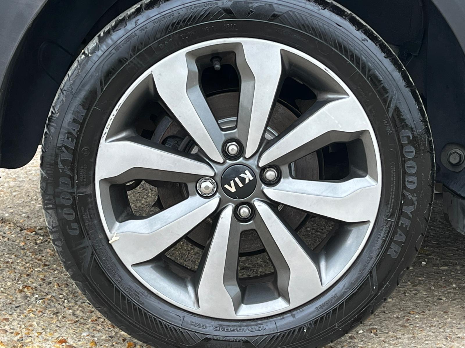 Kia Stonic 1.0 T-GDi 2 SUV 5dr Petrol Manual Euro 6 (s/s) (99 bhp)