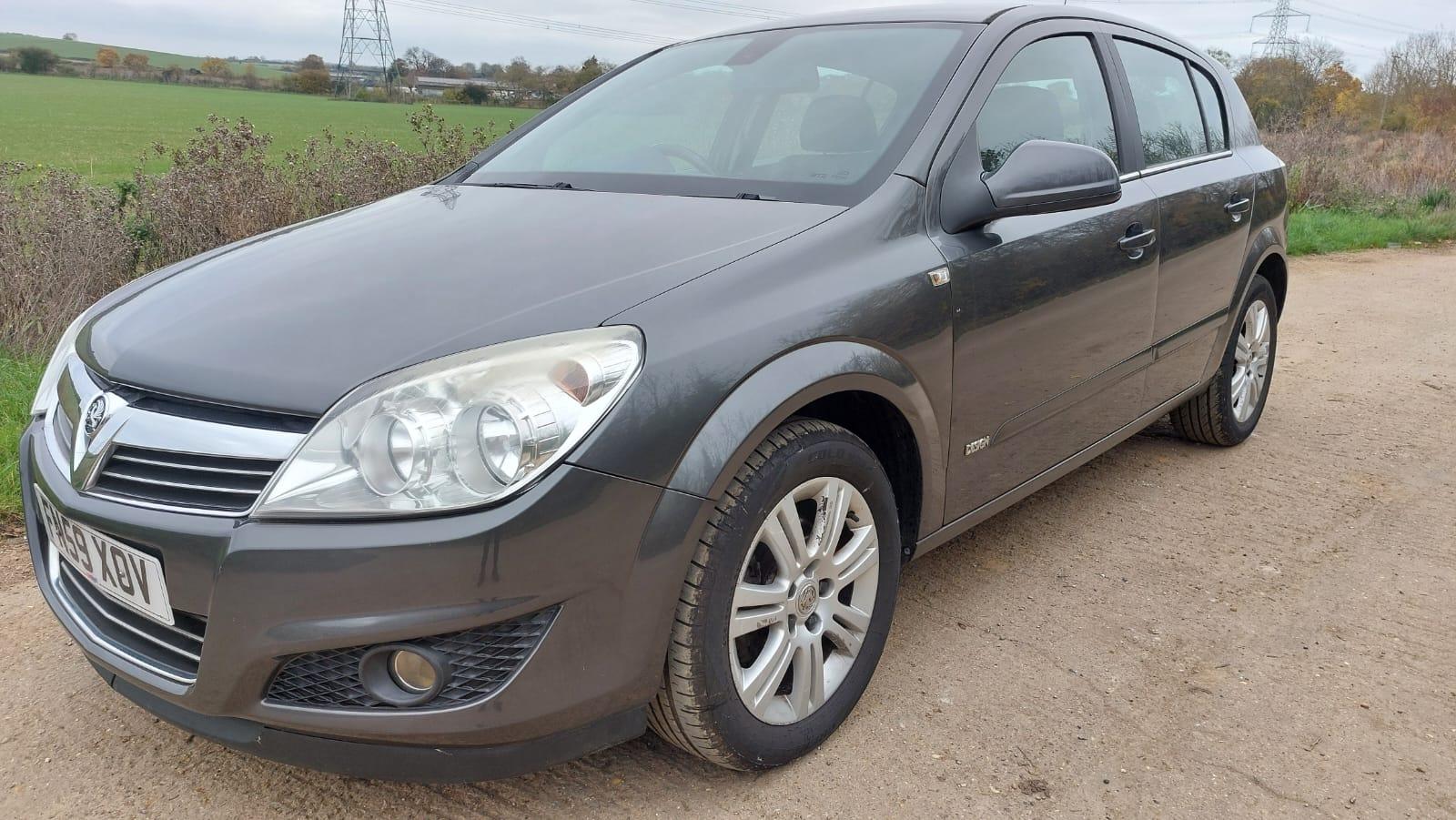 Vauxhall Astra 1.6i 16v Design Hatchback 5dr Petrol Manual (155 g/km, 113 bhp)