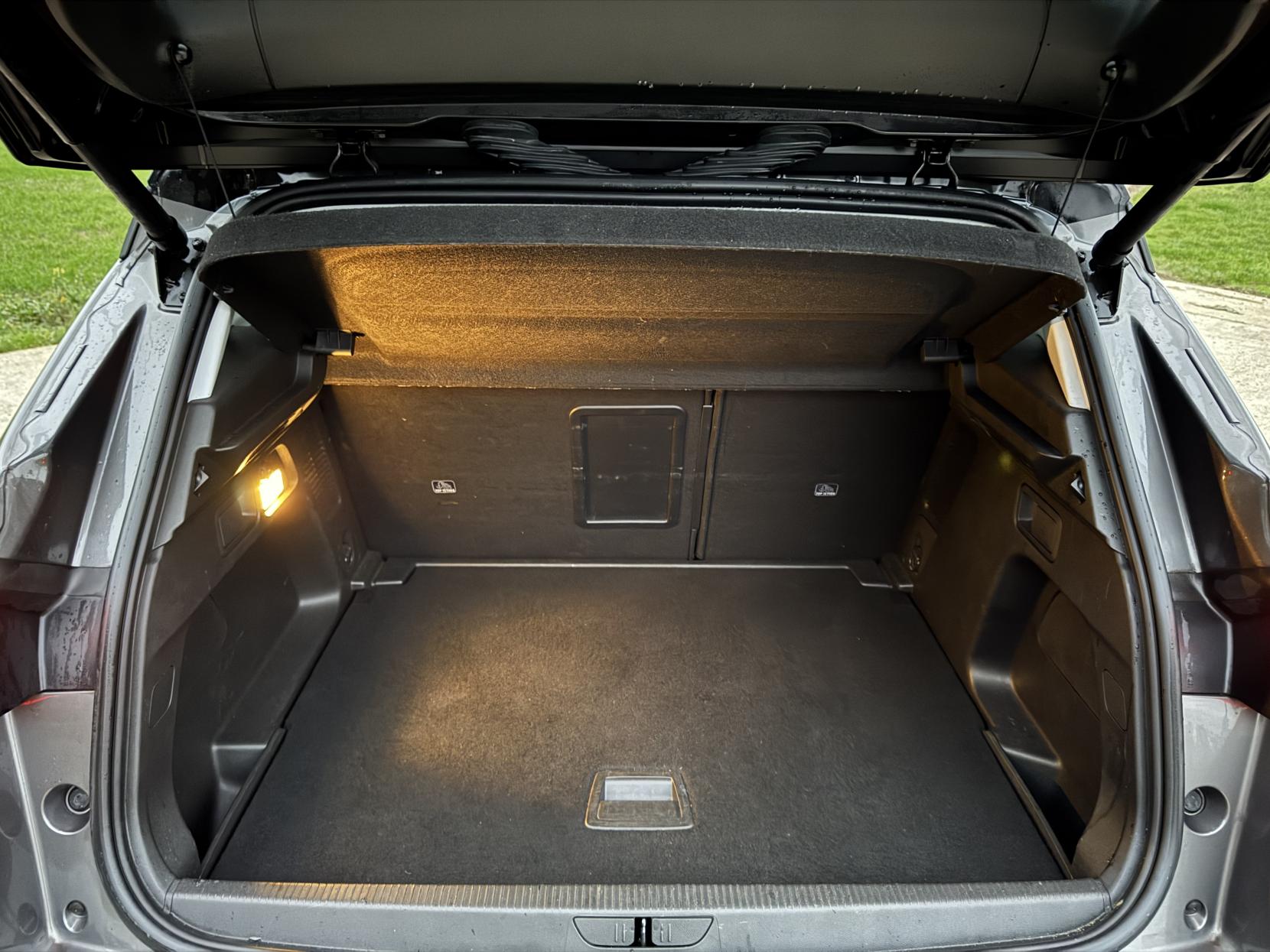 Vauxhall Grandland X 1.2 Turbo Elite Nav SUV 5dr Petrol Manual Euro 6 (s/s) (130 ps)