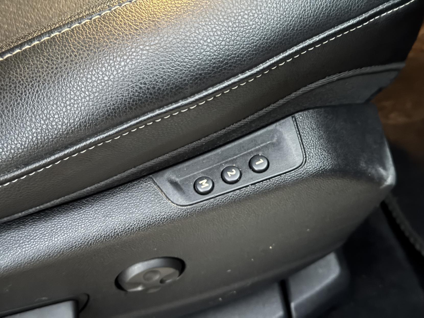 Vauxhall Grandland X 1.2 Turbo Elite Nav SUV 5dr Petrol Manual Euro 6 (s/s) (130 ps)