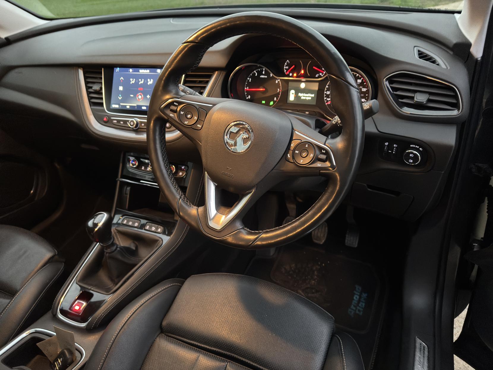 Vauxhall Grandland X 1.2 Turbo Elite Nav SUV 5dr Petrol Manual Euro 6 (s/s) (130 ps)