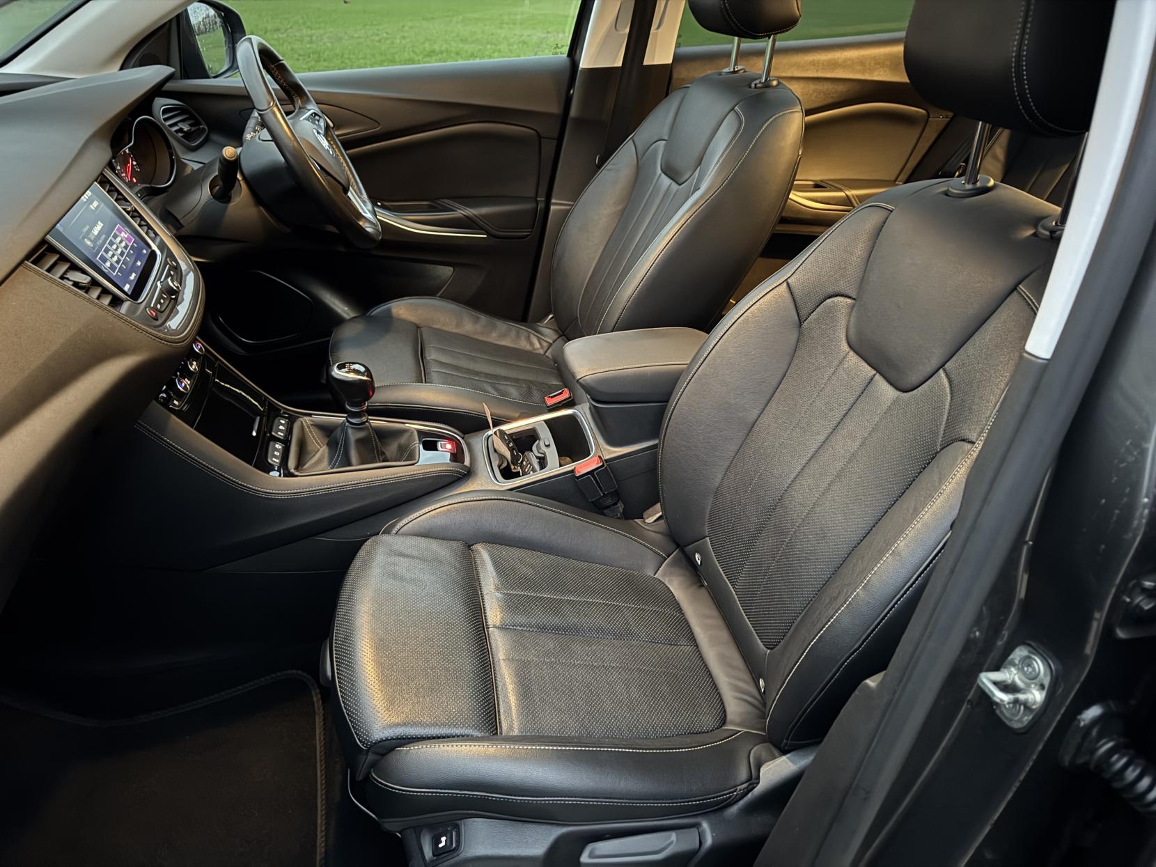 Vauxhall Grandland X 1.2 Turbo Elite Nav SUV 5dr Petrol Manual Euro 6 (s/s) (130 ps)