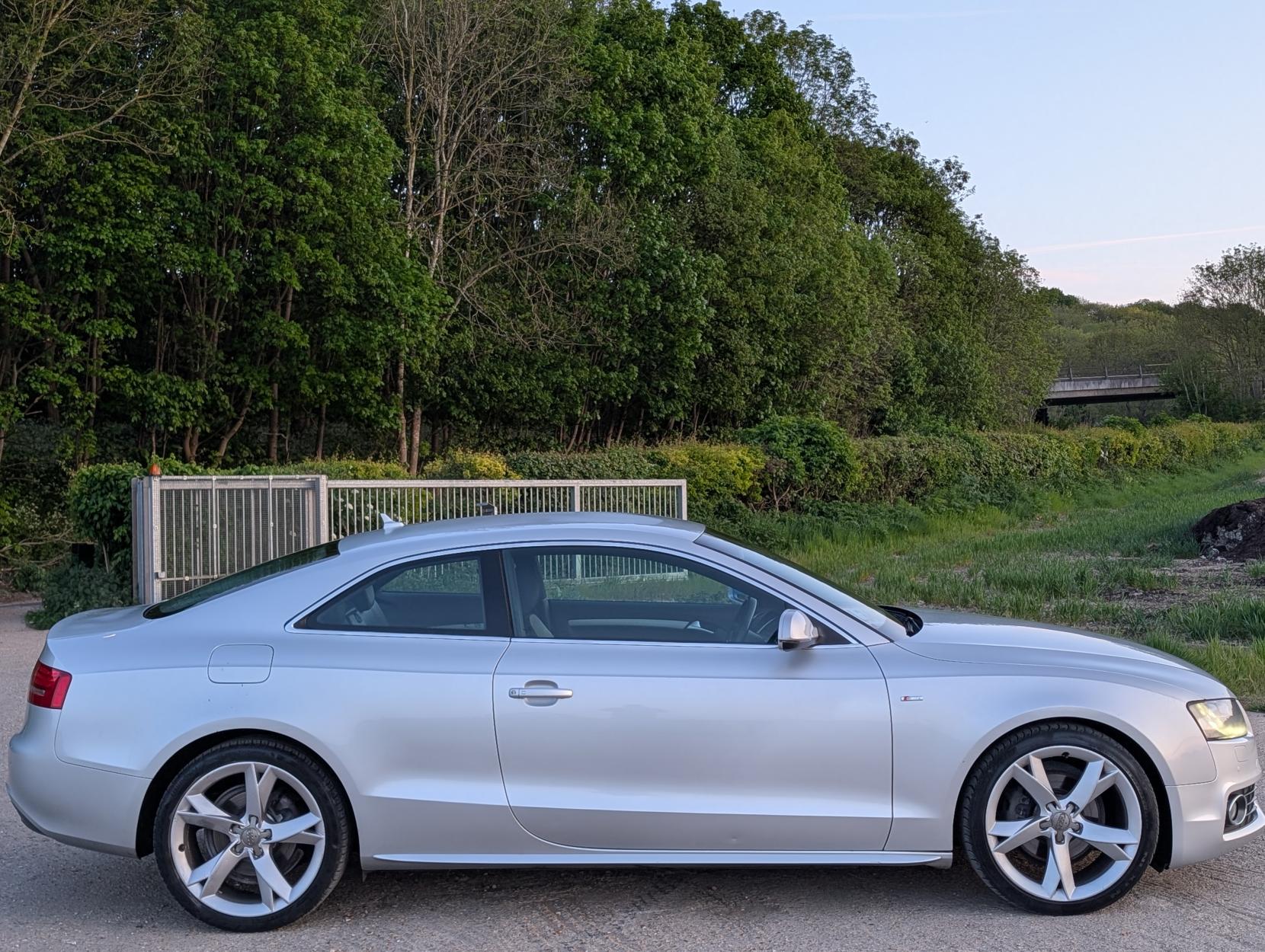 Audi A5 2.0 TFSI S line Special Edition Coupe 2dr Petrol Multitronic Euro 4 (180 ps)
