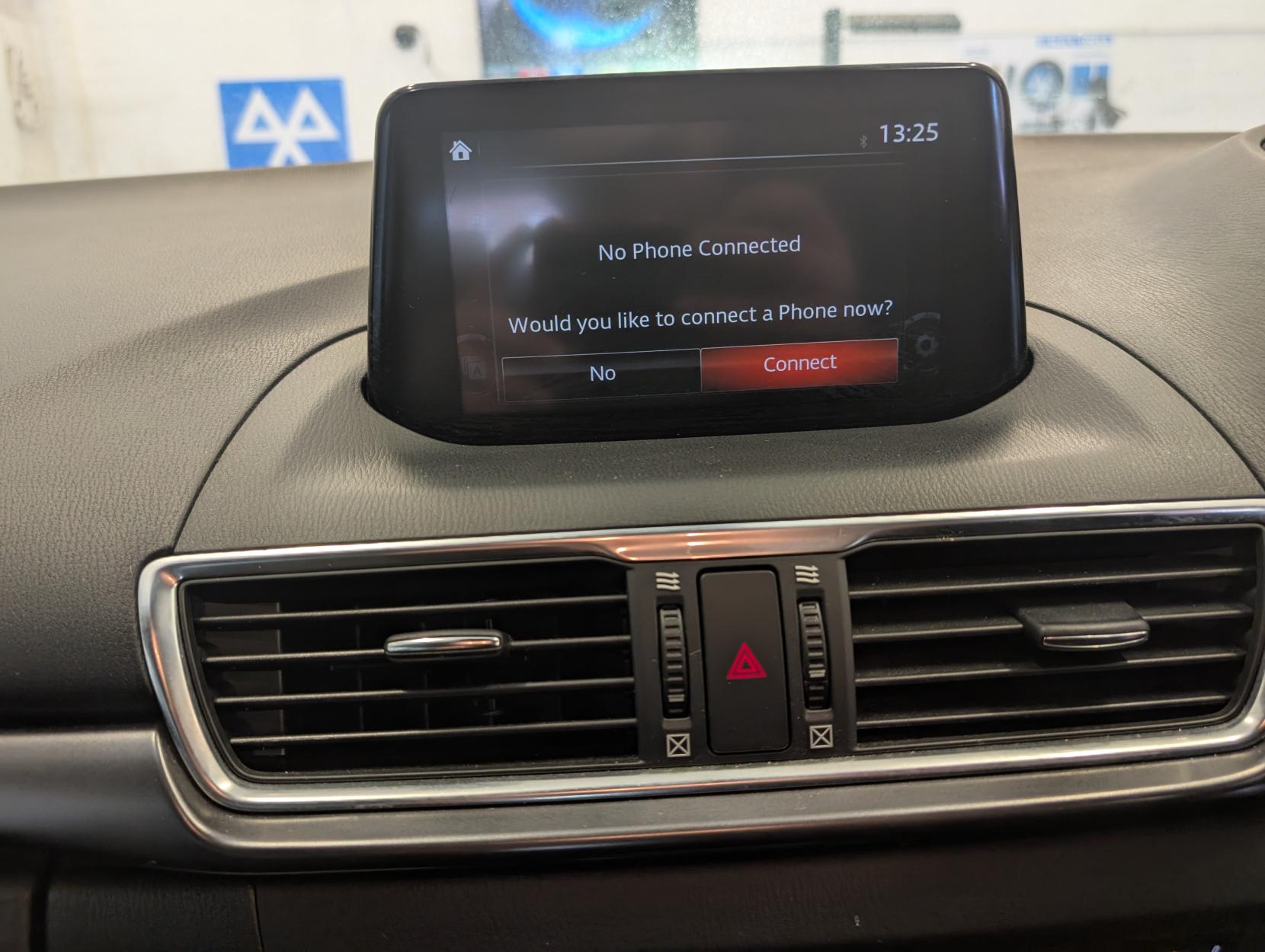 Mazda Mazda3 2.0 SKYACTIV-G Sport Nav Hatchback 5dr Petrol Auto Euro 6 (s/s) (121 ps)