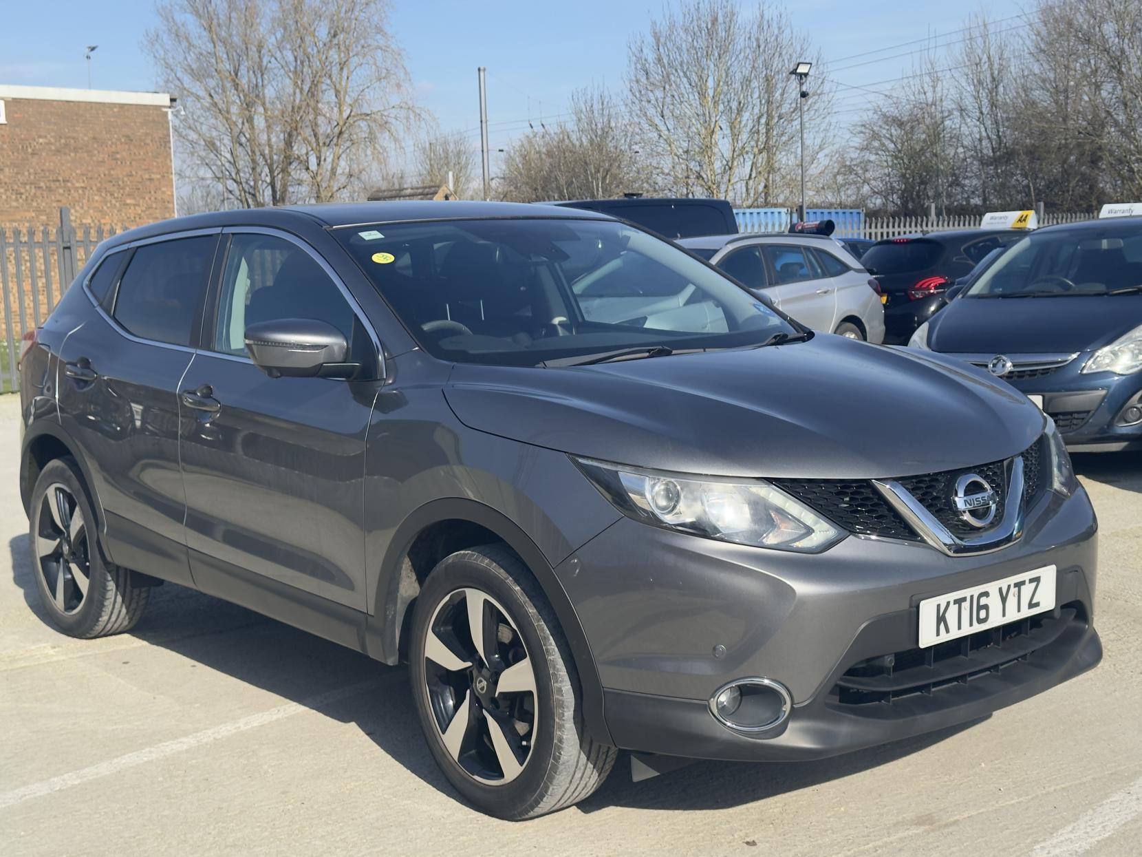 Nissan Qashqai 1.2 DIG-T N-Connecta SUV 5dr Petrol Manual 2WD Euro 6 (s/s) (115 ps)