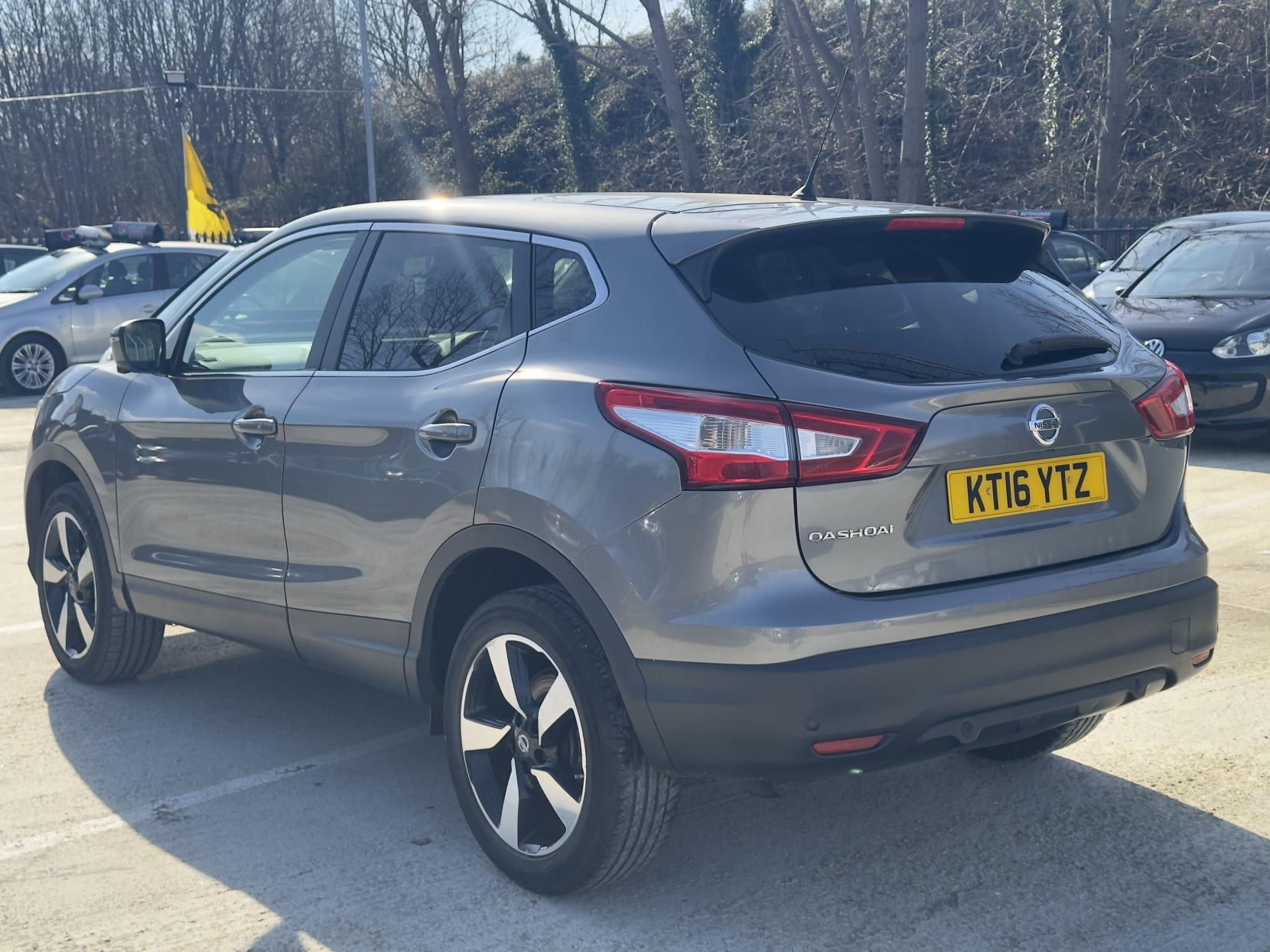 Nissan Qashqai 1.2 DIG-T N-Connecta SUV 5dr Petrol Manual 2WD Euro 6 (s/s) (115 ps)