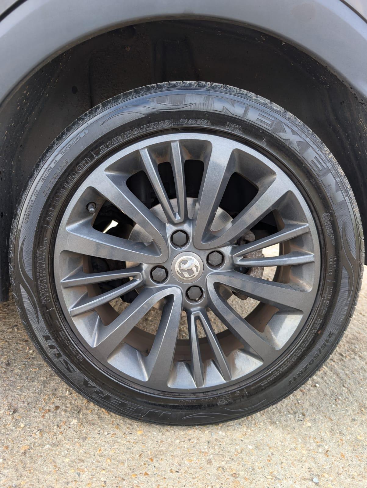 Vauxhall Crossland X 1.6 Turbo D Elite SUV 5dr Diesel Manual Euro 6 (s/s) (120 ps)