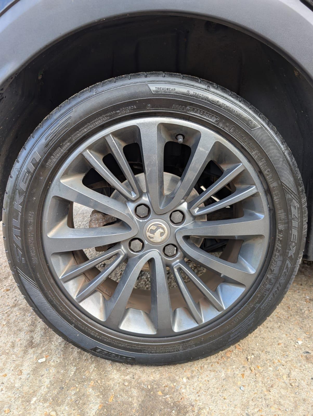 Vauxhall Crossland X 1.6 Turbo D Elite SUV 5dr Diesel Manual Euro 6 (s/s) (120 ps)