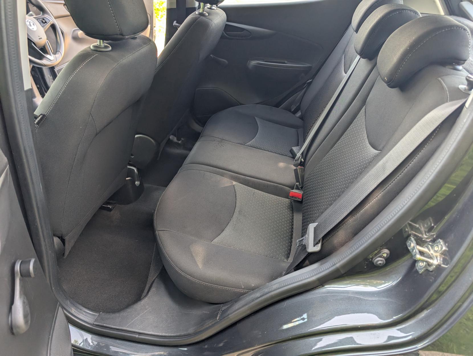 Vauxhall Viva 1.0i SE Hatchback 5dr Petrol Manual Euro 6 (73 ps)