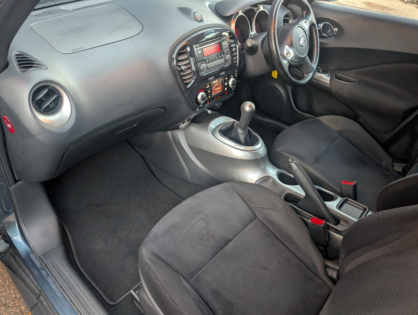 Nissan Juke 1.6 Acenta SUV 5dr Petrol Manual Euro 5 (117 ps)