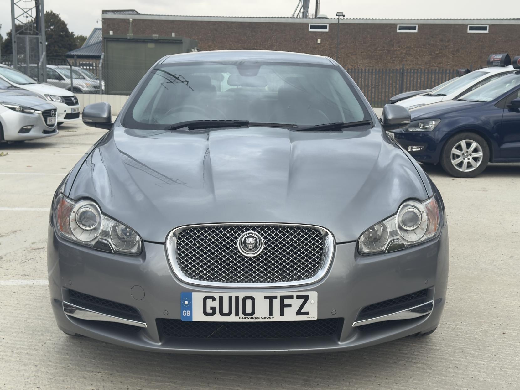 Jaguar XF 3.0d S V6 Premium Luxury Saloon 4dr Diesel Auto Euro 5 (275 ps)