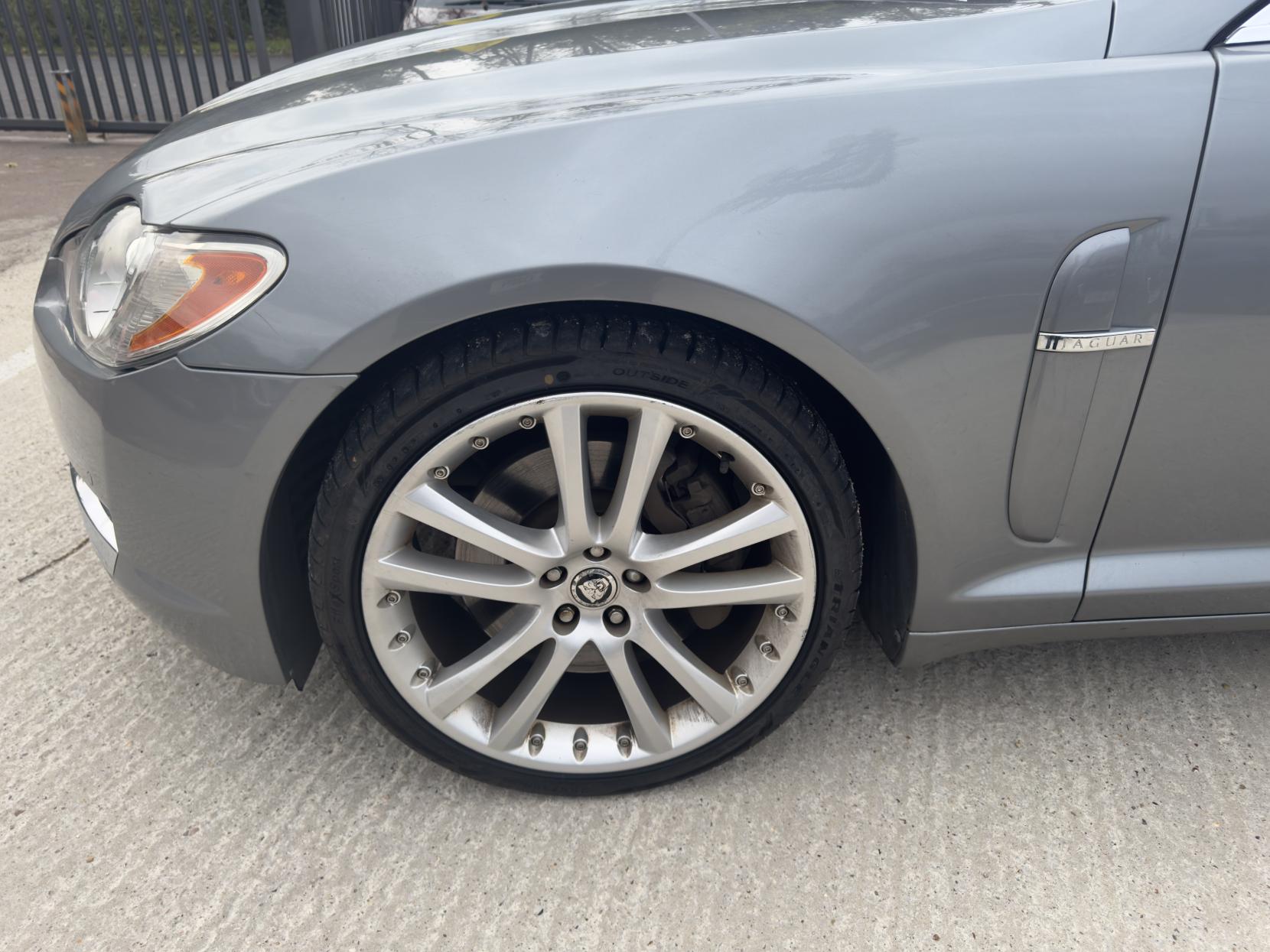 Jaguar XF 3.0d S V6 Premium Luxury Saloon 4dr Diesel Auto Euro 5 (275 ps)