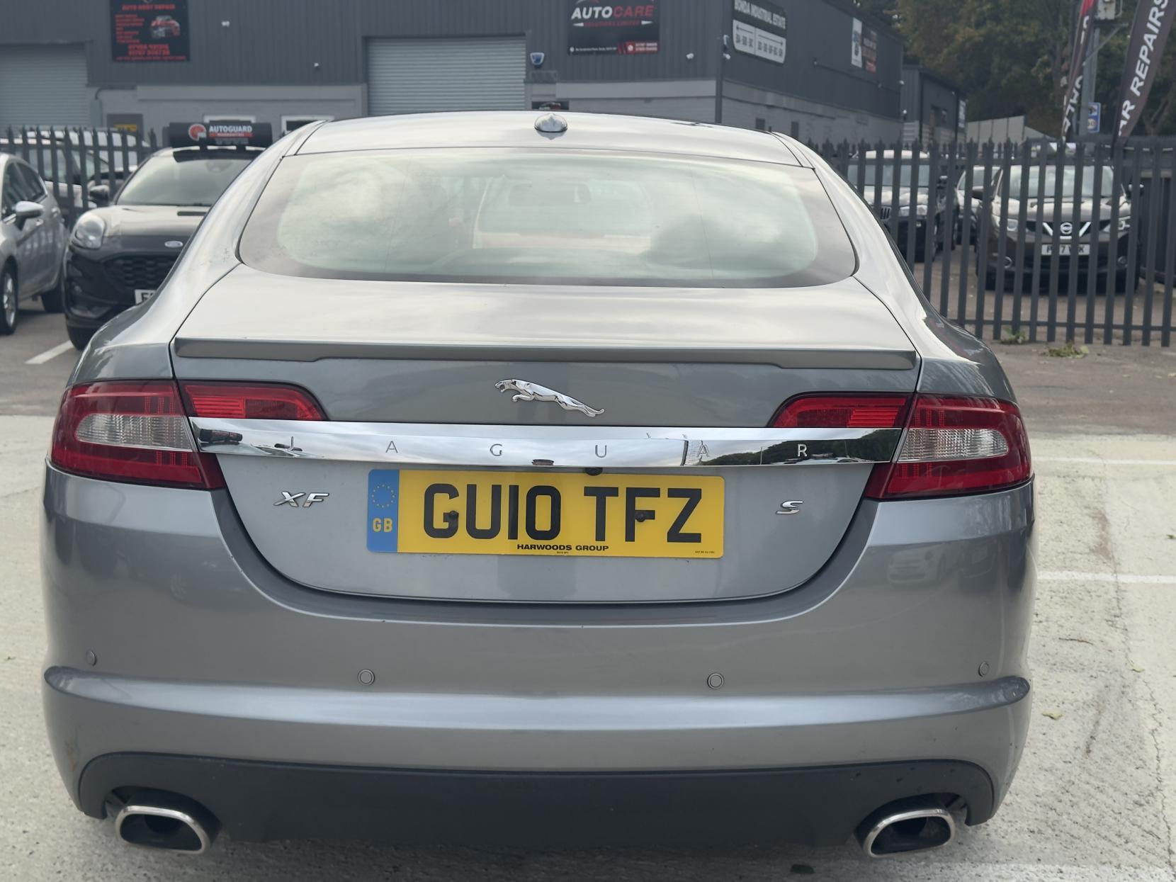 Jaguar XF 3.0d S V6 Premium Luxury Saloon 4dr Diesel Auto Euro 5 (275 ps)