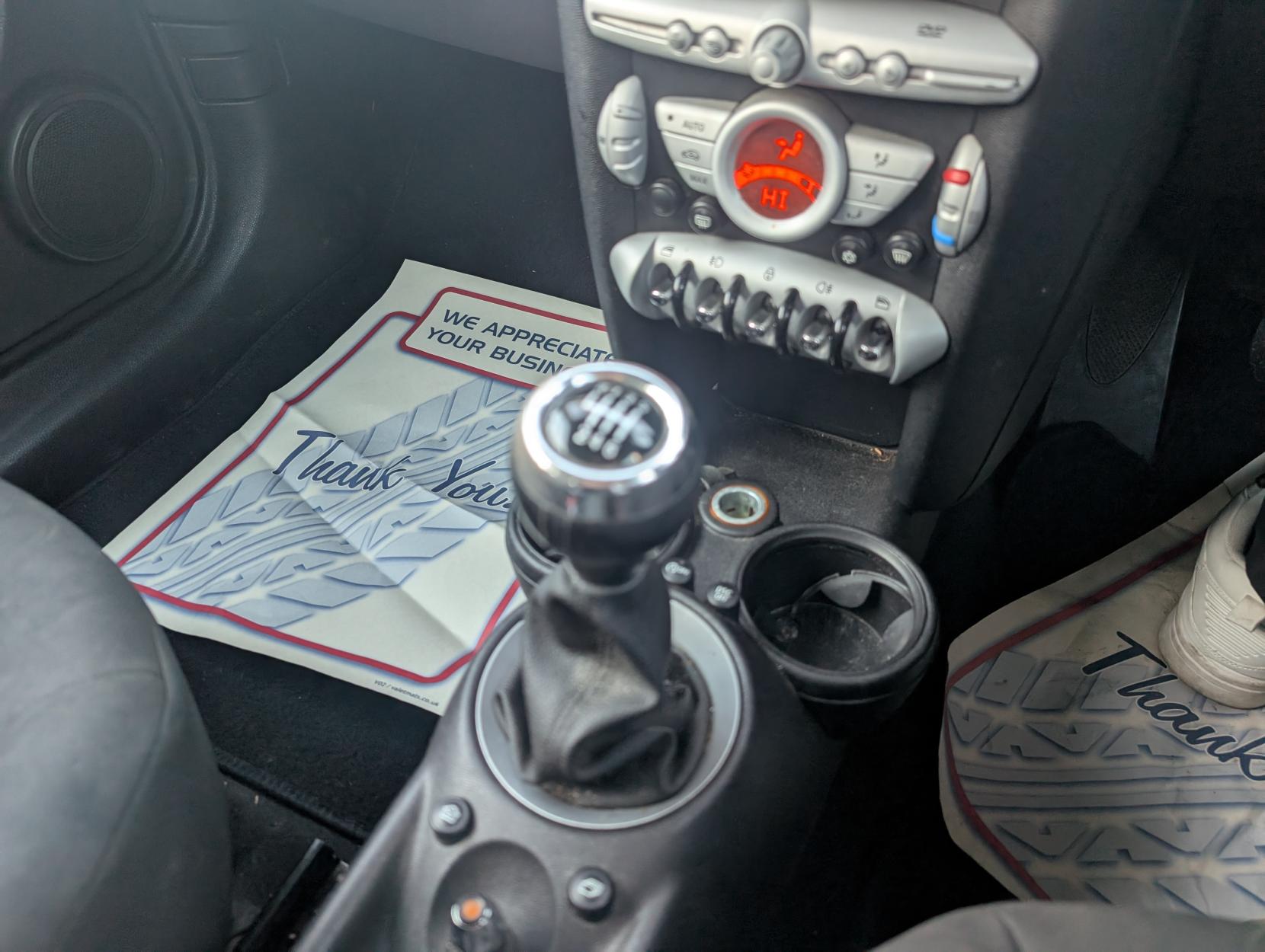 MINI Hatch 1.6 Cooper D Hatchback 3dr Diesel Manual Euro 4 (110 ps)