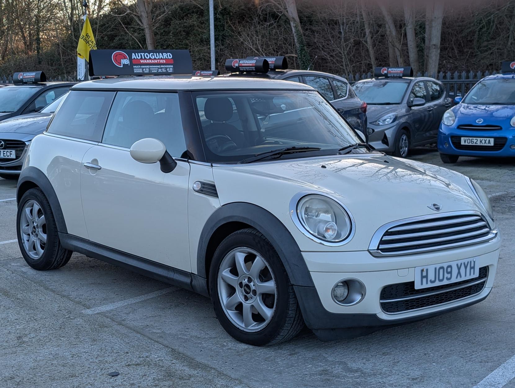 MINI Hatch 1.6 Cooper D Hatchback 3dr Diesel Manual Euro 4 (110 ps)