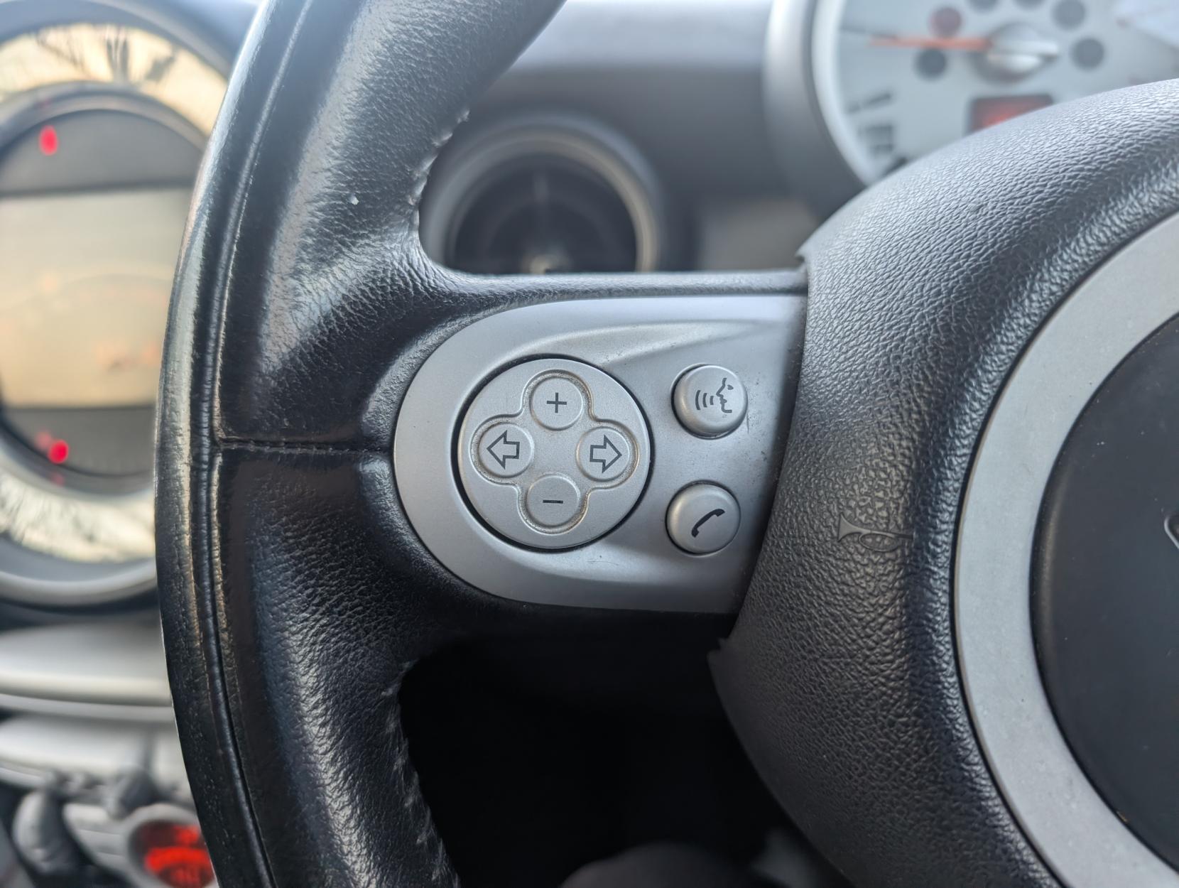 MINI Hatch 1.6 Cooper D Hatchback 3dr Diesel Manual Euro 4 (110 ps)