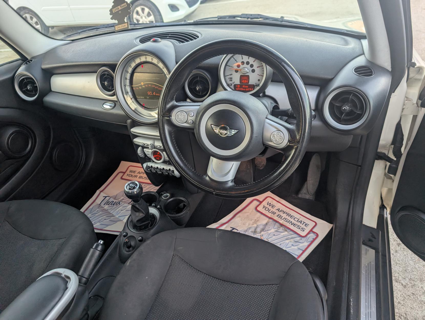 MINI Hatch 1.6 Cooper D Hatchback 3dr Diesel Manual Euro 4 (110 ps)