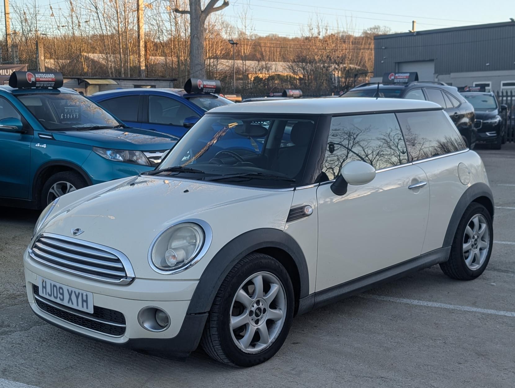 MINI Hatch 1.6 Cooper D Hatchback 3dr Diesel Manual Euro 4 (110 ps)