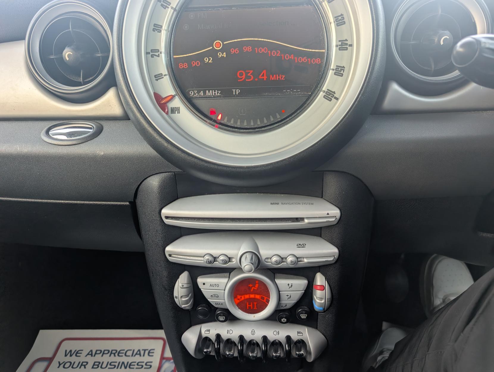 MINI Hatch 1.6 Cooper D Hatchback 3dr Diesel Manual Euro 4 (110 ps)