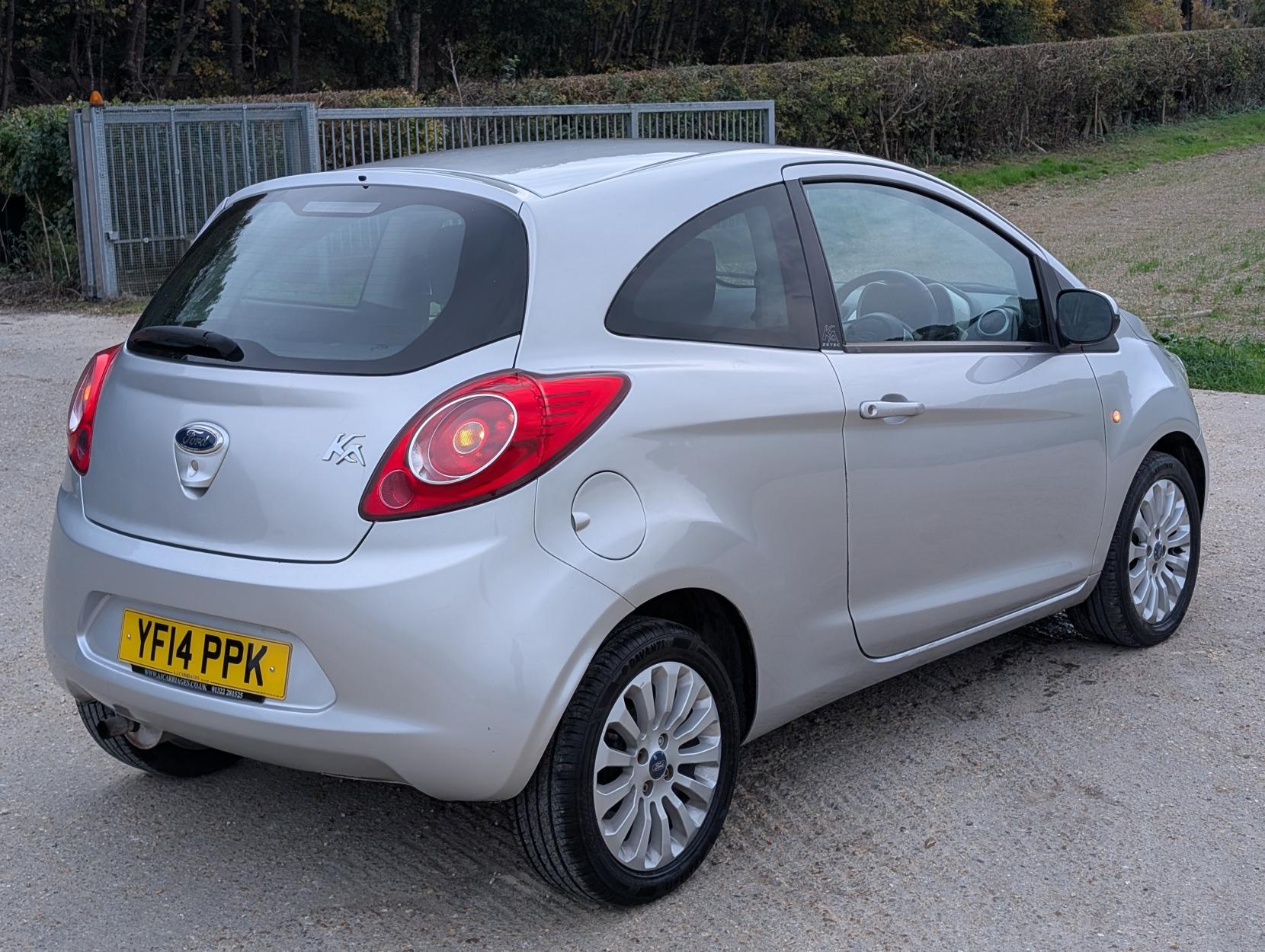 Ford Ka 1.2 Zetec Hatchback 3dr Petrol Manual Euro 5 (s/s) (69 ps)