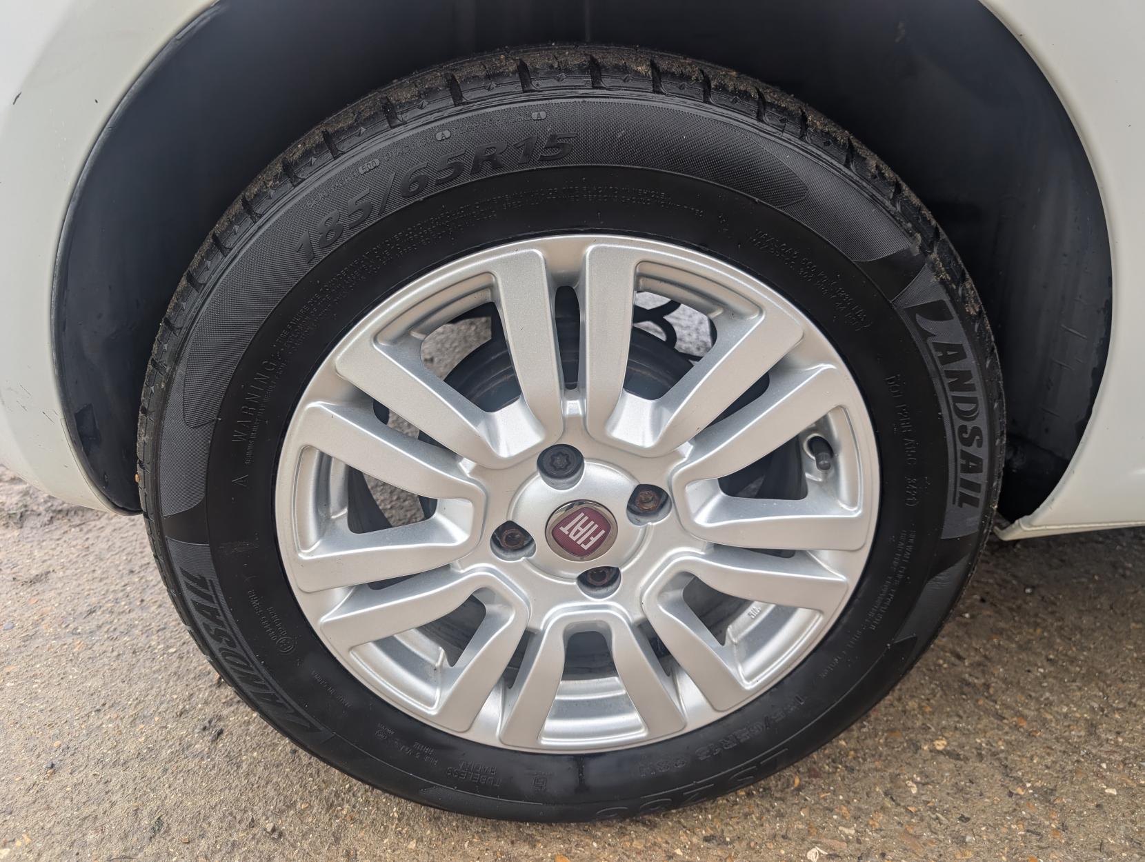 Fiat Punto 1.2 Pop + Hatchback 5dr Petrol Euro 6 (69 bhp)