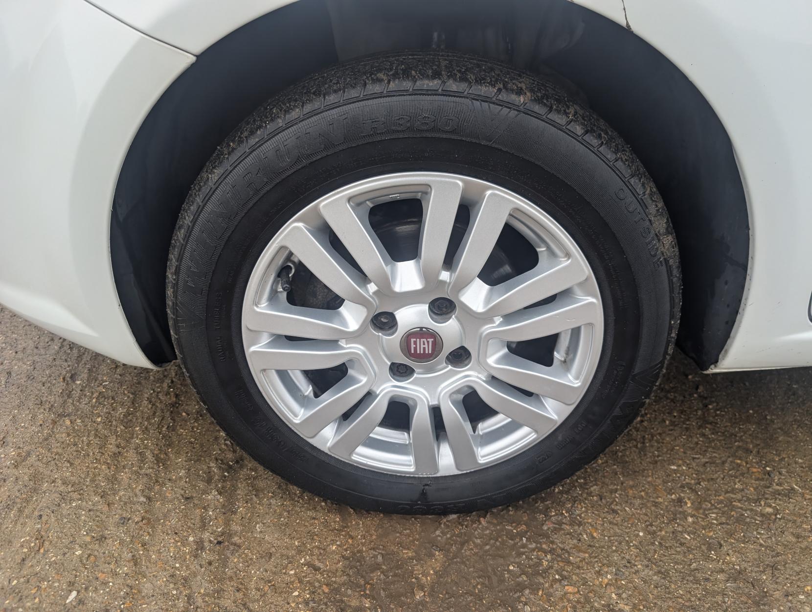 Fiat Punto 1.2 Pop + Hatchback 5dr Petrol Euro 6 (69 bhp)